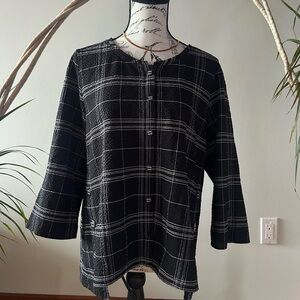 HABITAT clothes to live in size small black top with white striping, relaxed fit